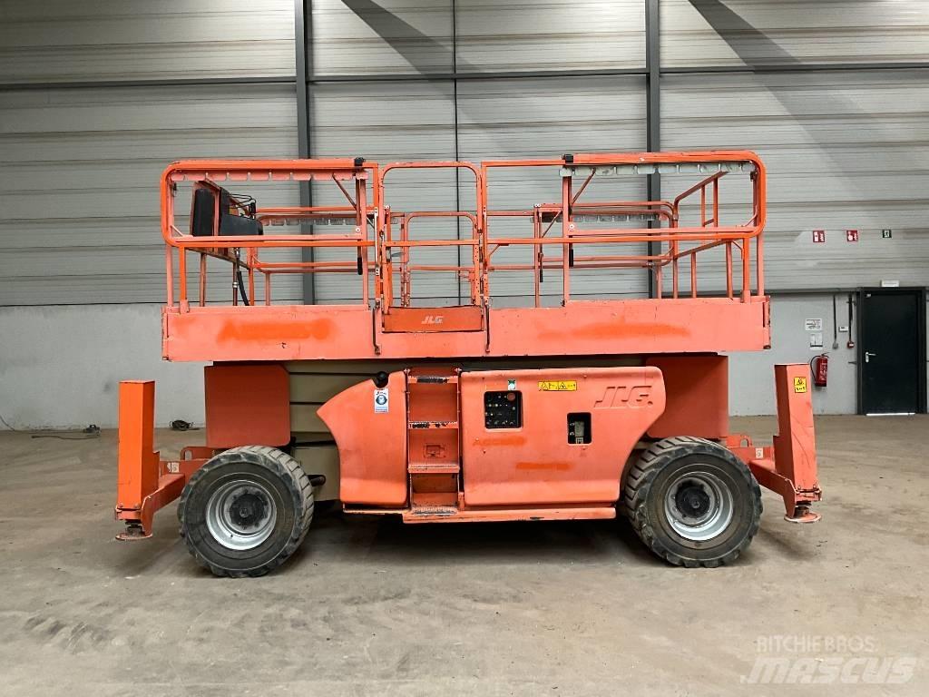JLG 3394 RT رافعات مقصية الشكل