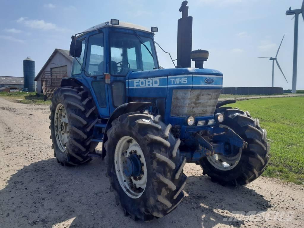 Fordson TW 15 الجرارات