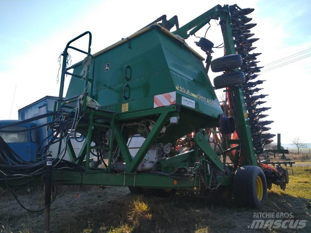 John Deere 740 A 9m مثاقيب