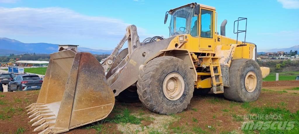 Volvo L 220 E لوادر بعجل