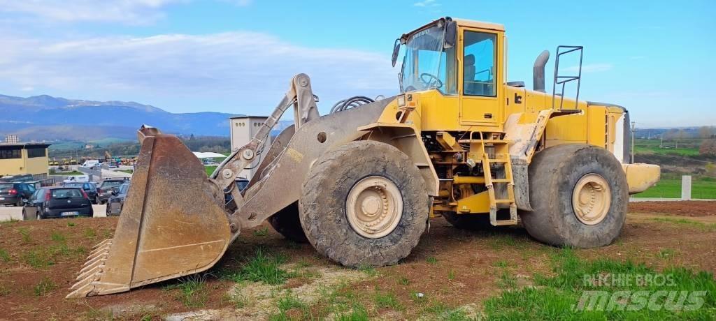 Volvo L 220 E لوادر بعجل