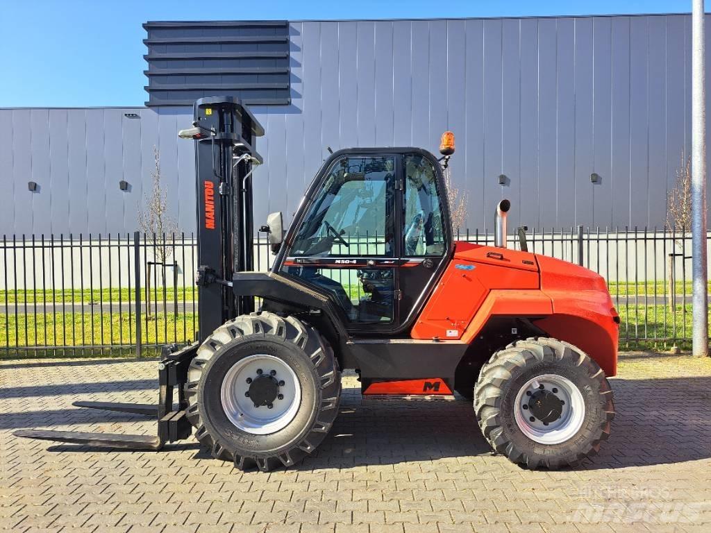 Manitou M 50-4 شاحنات الطرق الوعرة