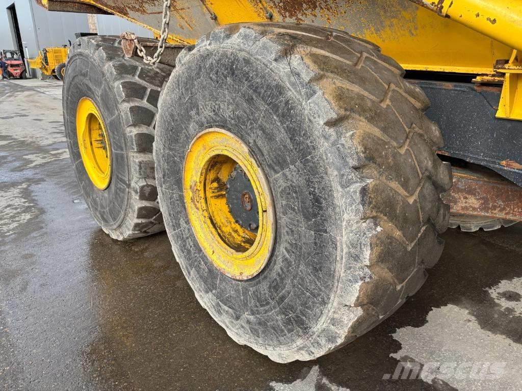Komatsu HM 400-5 ساحبات مفصلية