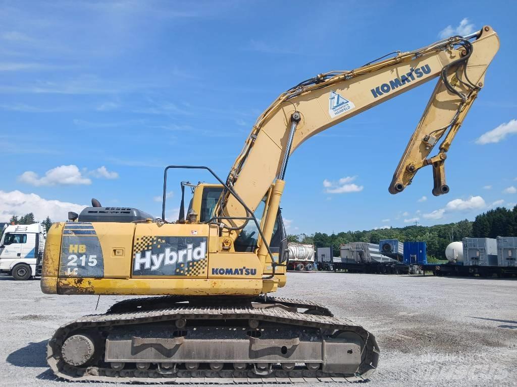 Komatsu HB 215 LC-1 حفارات زحافة