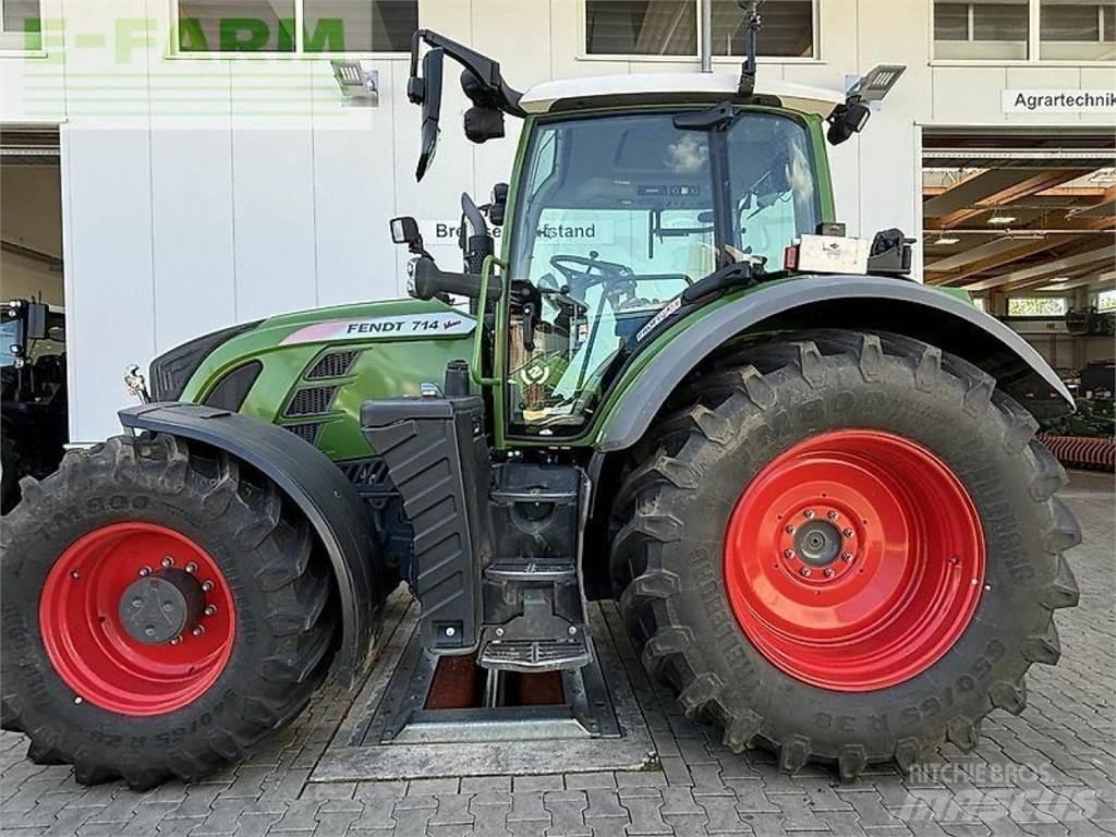 Fendt 714 vario s4 الجرارات