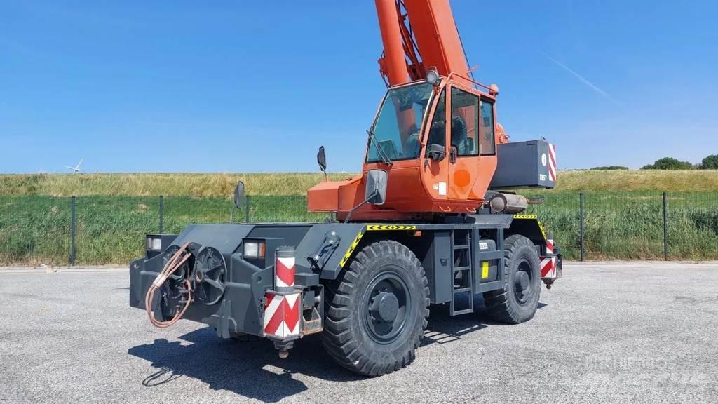Terex RC30 رافعات الطرق الوعرة