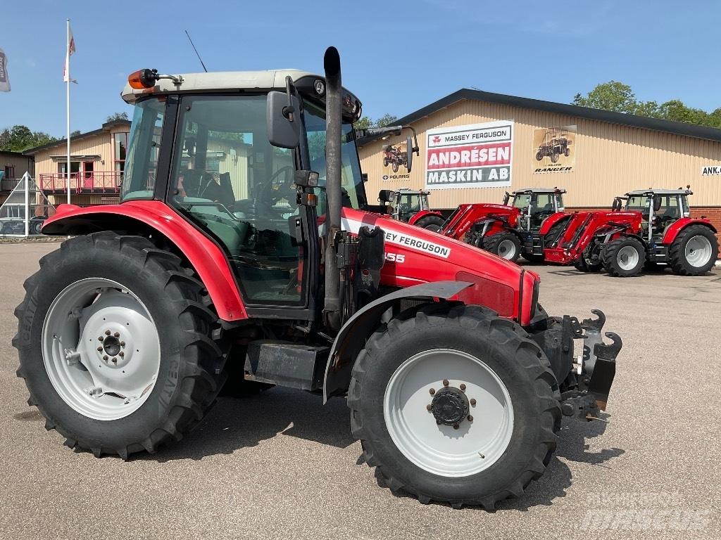 Massey Ferguson 5455 الجرارات