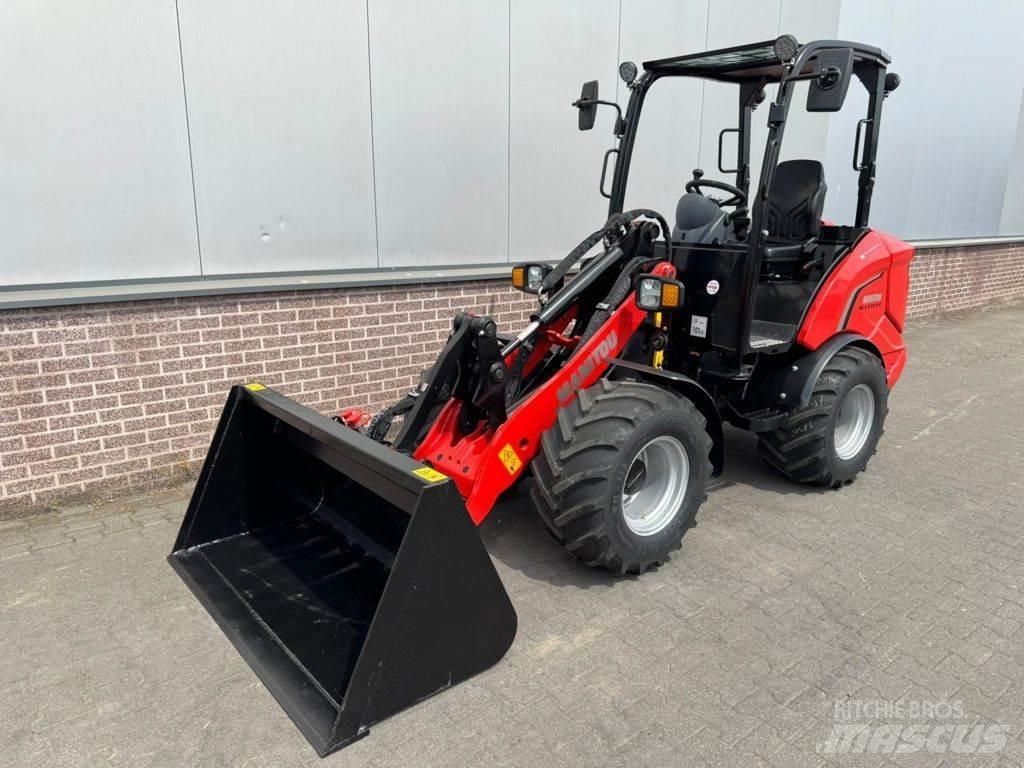 Manitou MLA3 لوادر بعجل
