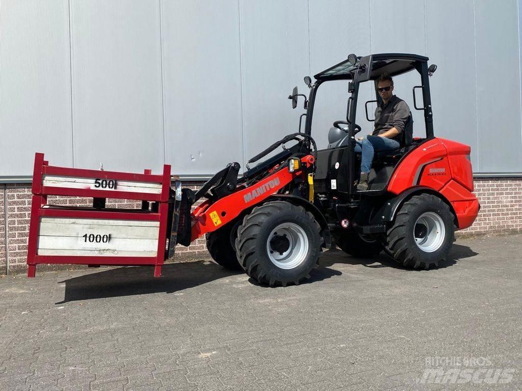 Manitou MLA3 لوادر بعجل
