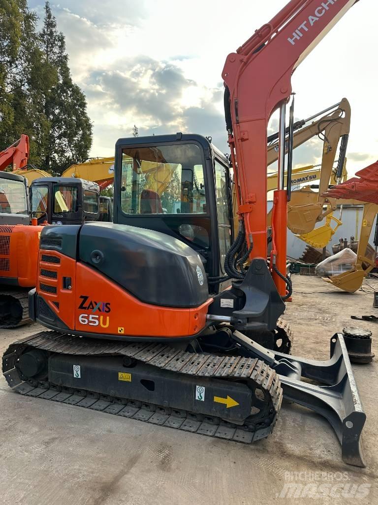 Hitachi ZX 65 حفارات صغيرة أقل من 7 طن (حفارات صغيرة)