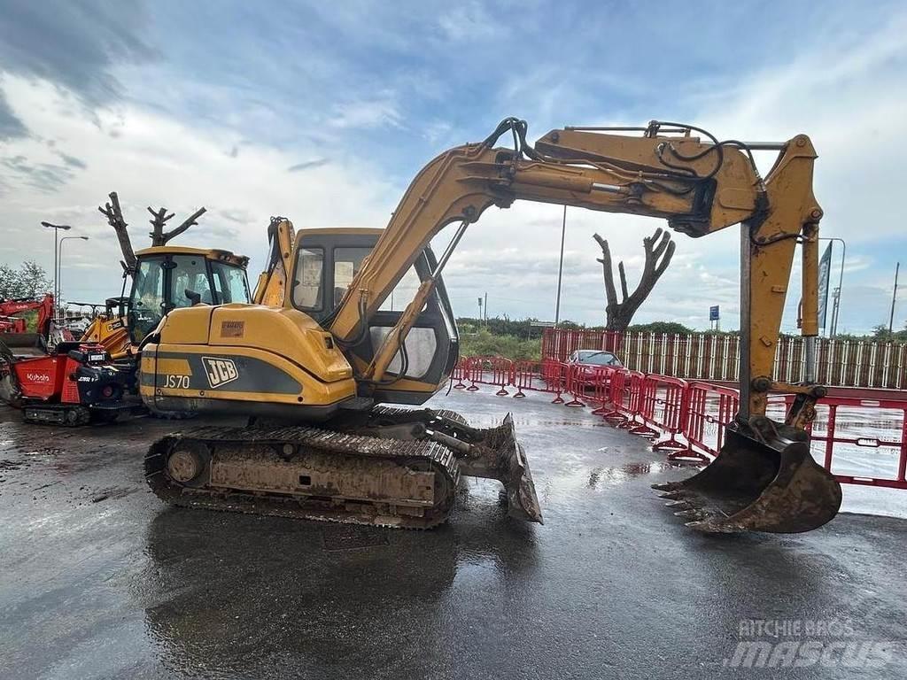 JCB JS70 حفارات وسط 7 طن - 12 طن
