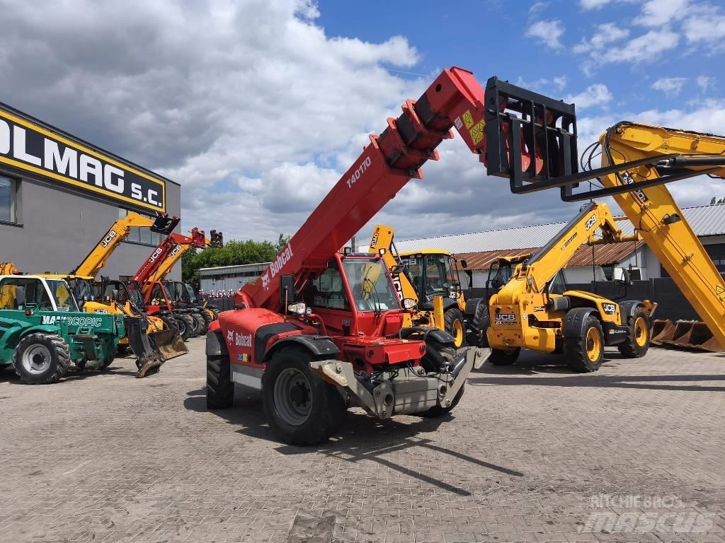 Bobcat T 40.170 مناولات متداخلة