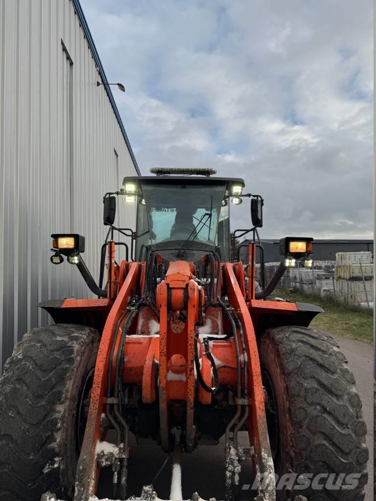 Hitachi ZW 250 لوادر بعجل