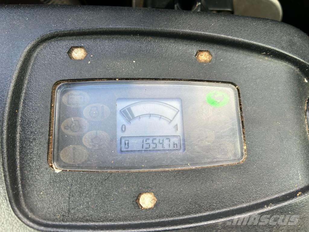 JCB 8026 CTS حفارات صغيرة أقل من 7 طن (حفارات صغيرة)