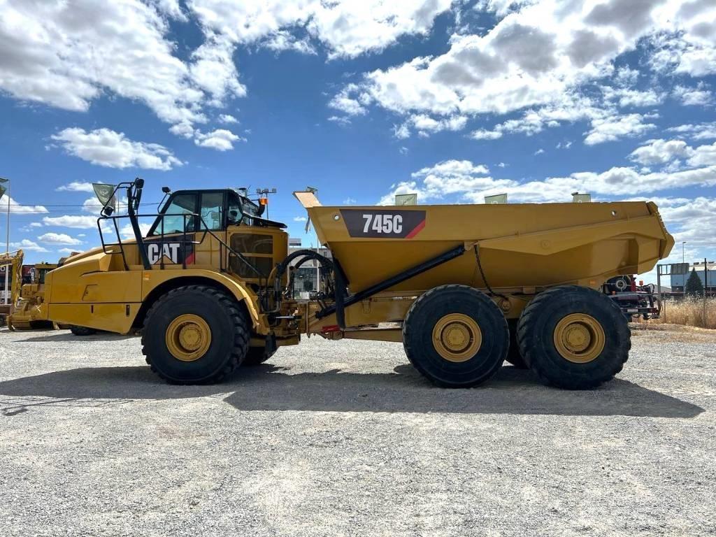 CAT 745 C ساحبات مفصلية