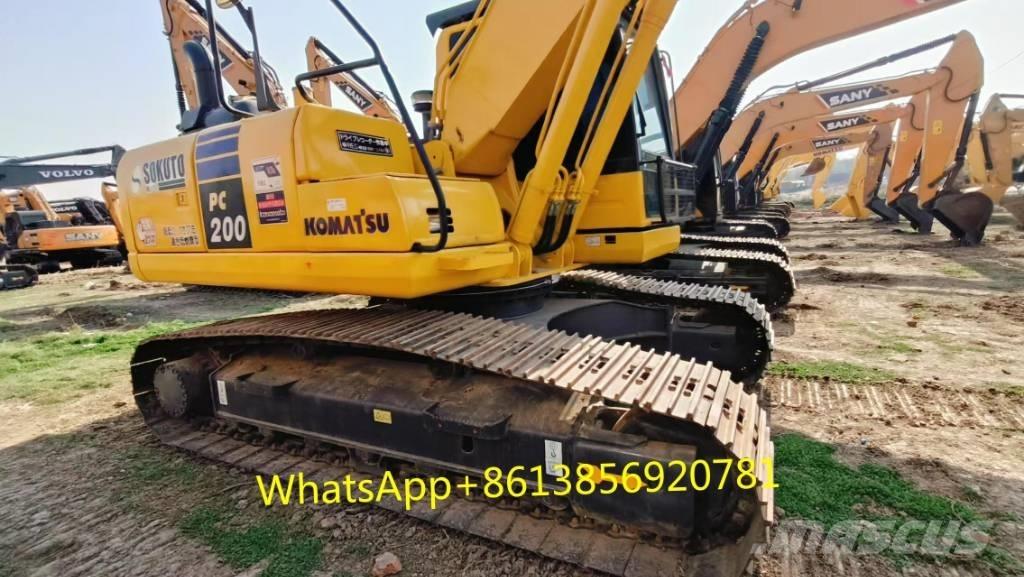 Komatsu PC 200-8 حفارات زحافة