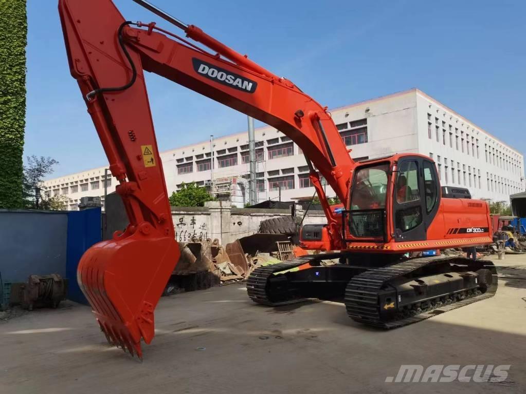 Doosan DX 300 حفارات زحافة