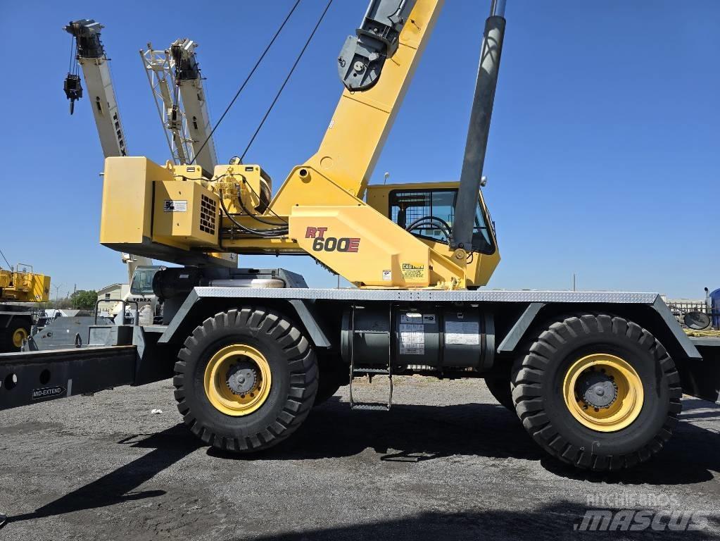 Grove RT 600 E رافعات الطرق الوعرة