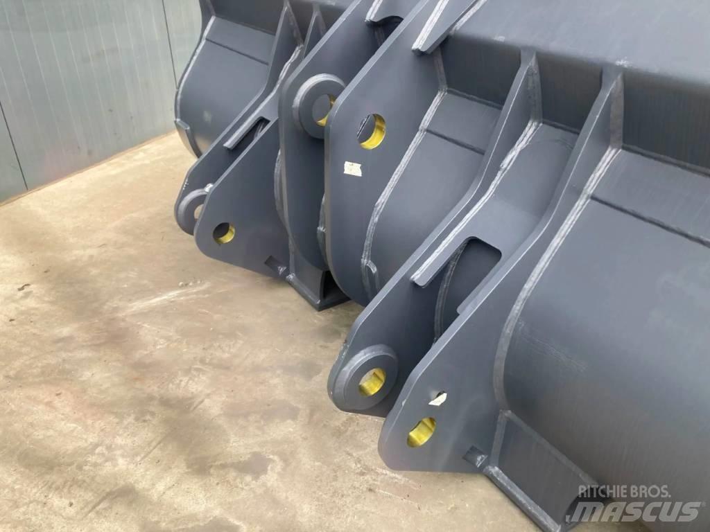 Volvo L90F دلاء