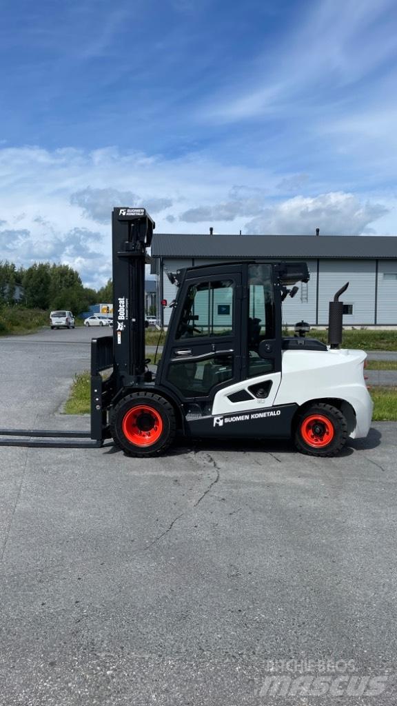 Bobcat D55C-9 Diesel شاحنات الديزل