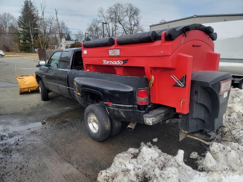 Dodge 3500 شاحنات خفيفة/مفصلية الجوانب