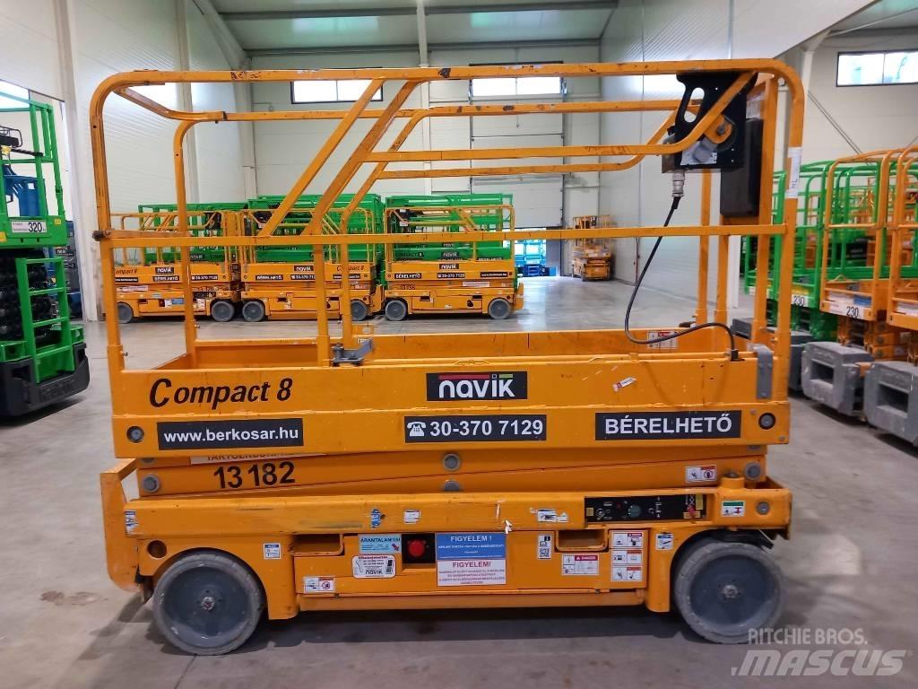 Haulotte Compact 8 رافعات مقصية الشكل