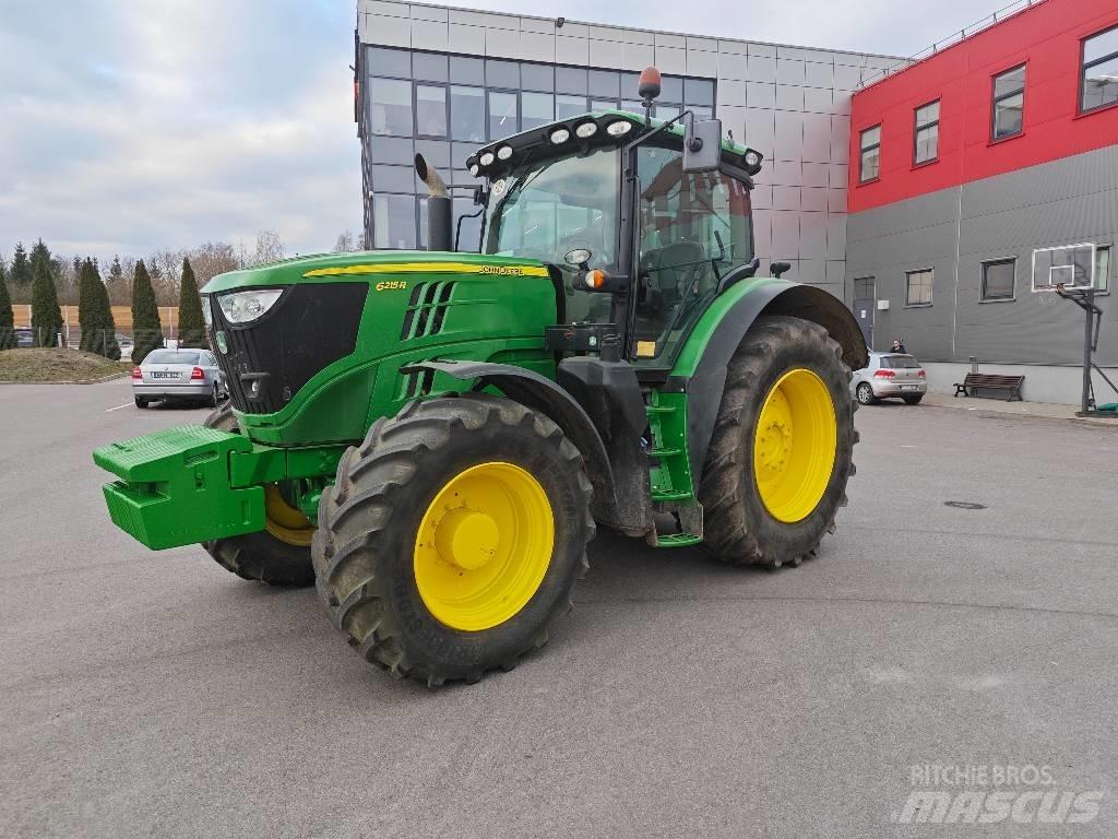 John Deere 6215 R الجرارات