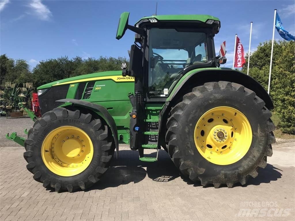 John Deere 7R 350 الجرارات