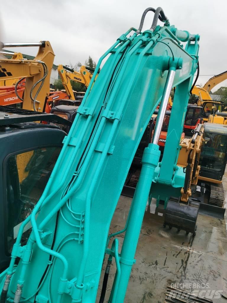 Kobelco SK 200 حفارات زحافة