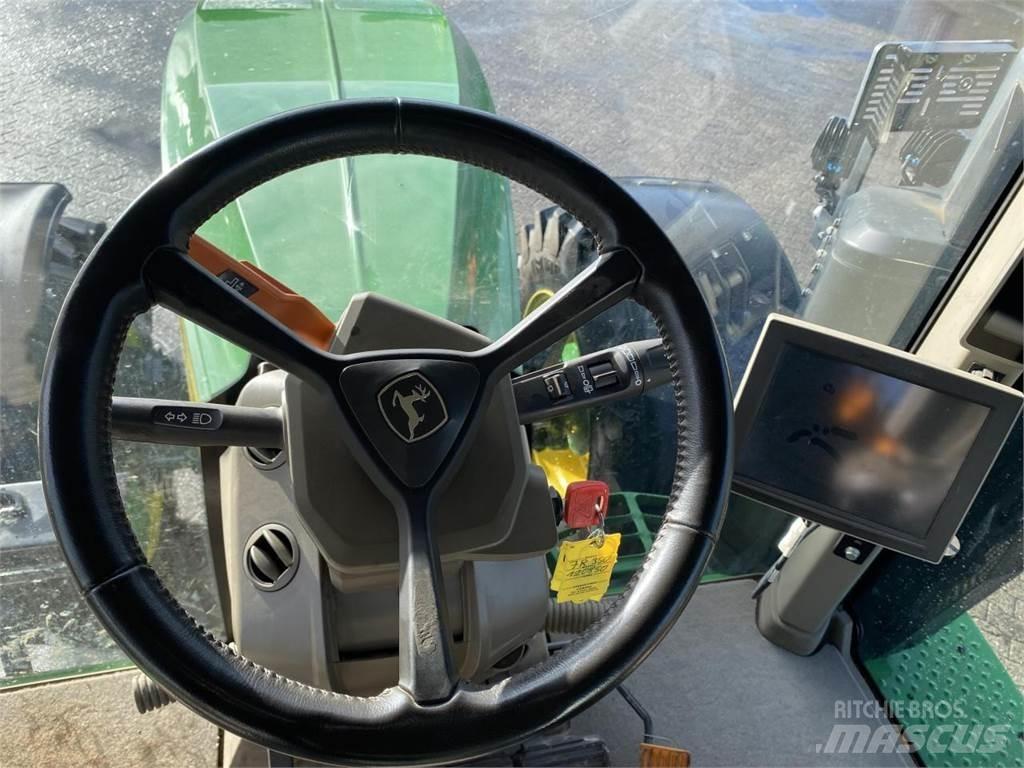 John Deere 7R 350 الجرارات