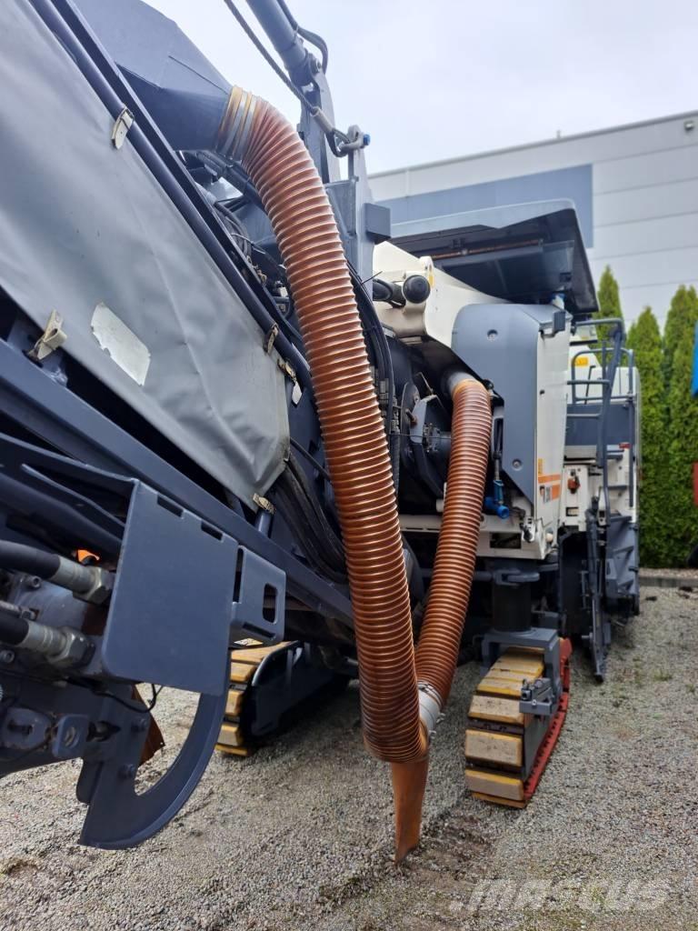 Wirtgen W 200 i ماكينات الكشط البارد للأسفلت