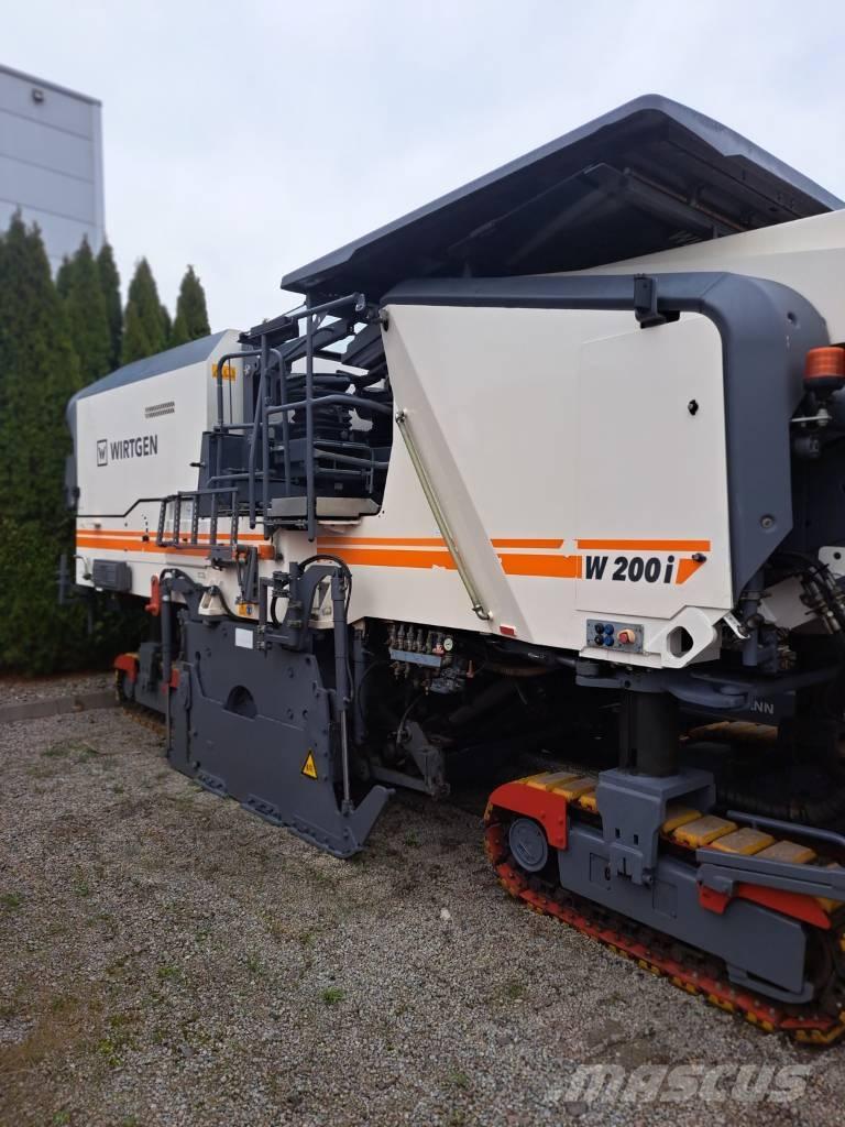 Wirtgen W 200 i ماكينات الكشط البارد للأسفلت