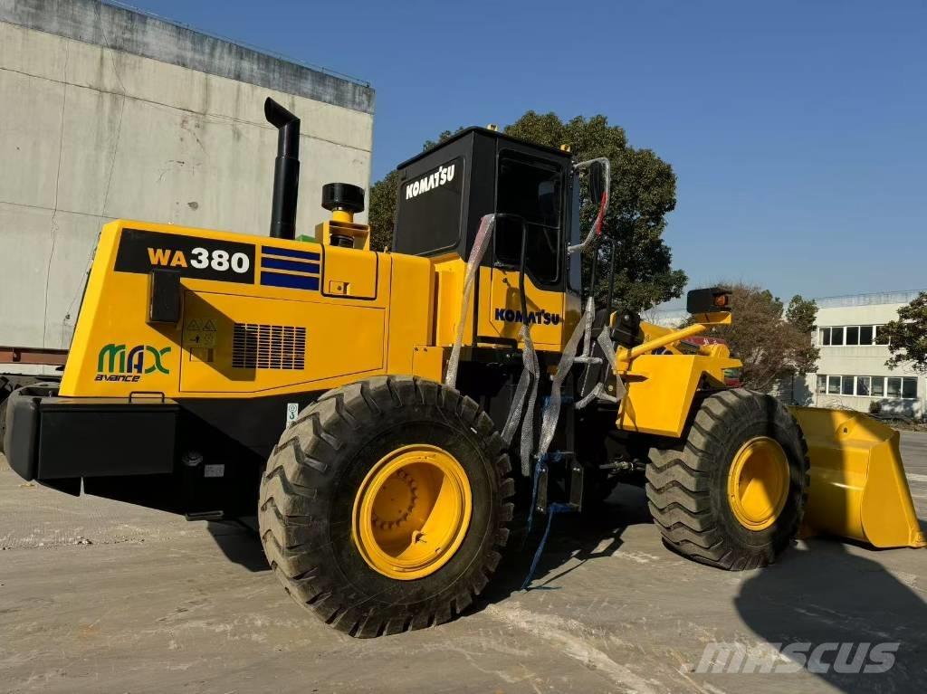 Komatsu WA 380-3 لوادر بعجل