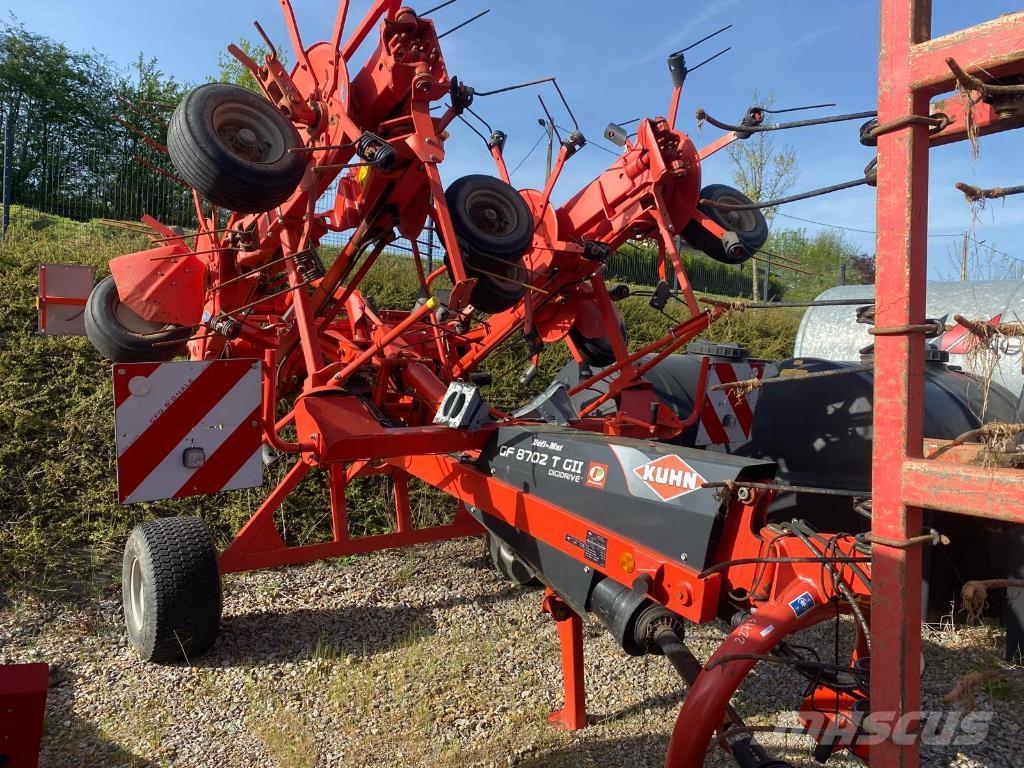 Kuhn GF8702T GII مكابس وميبسات التبن