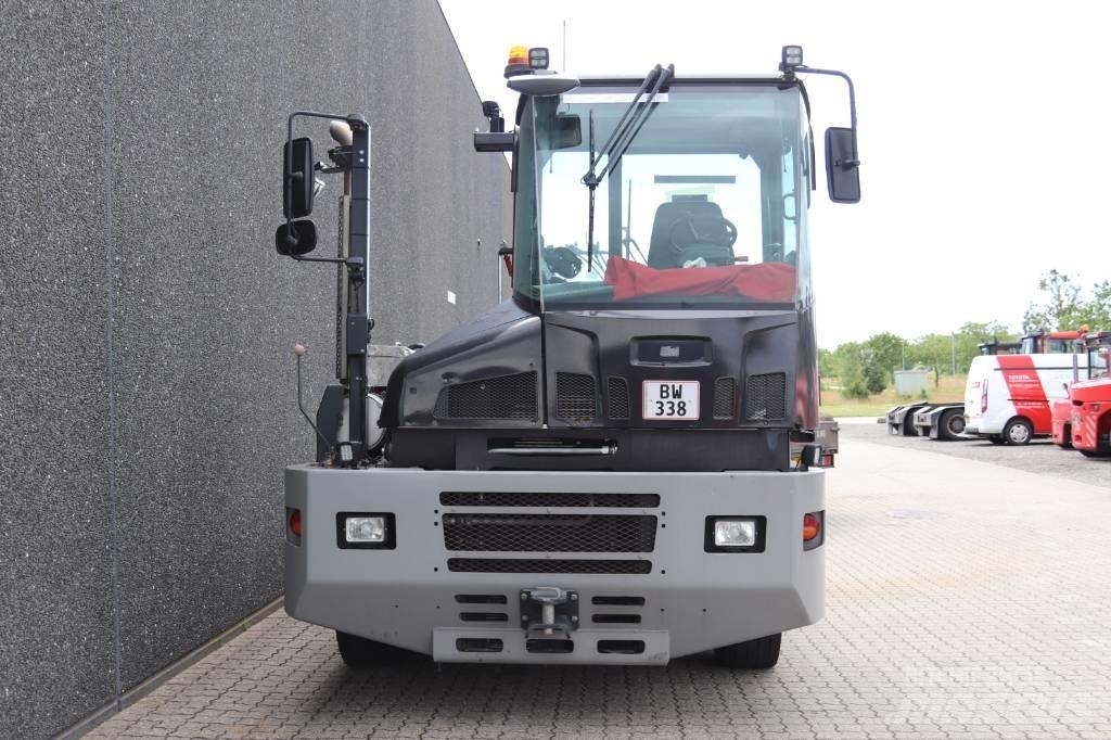 Kalmar TR 618 i جرارات صالات المطارات