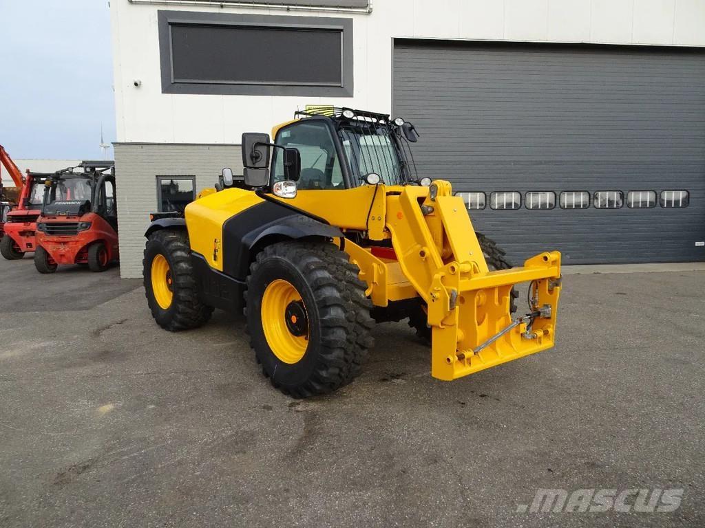 JCB 531-70 مناولات متداخلة
