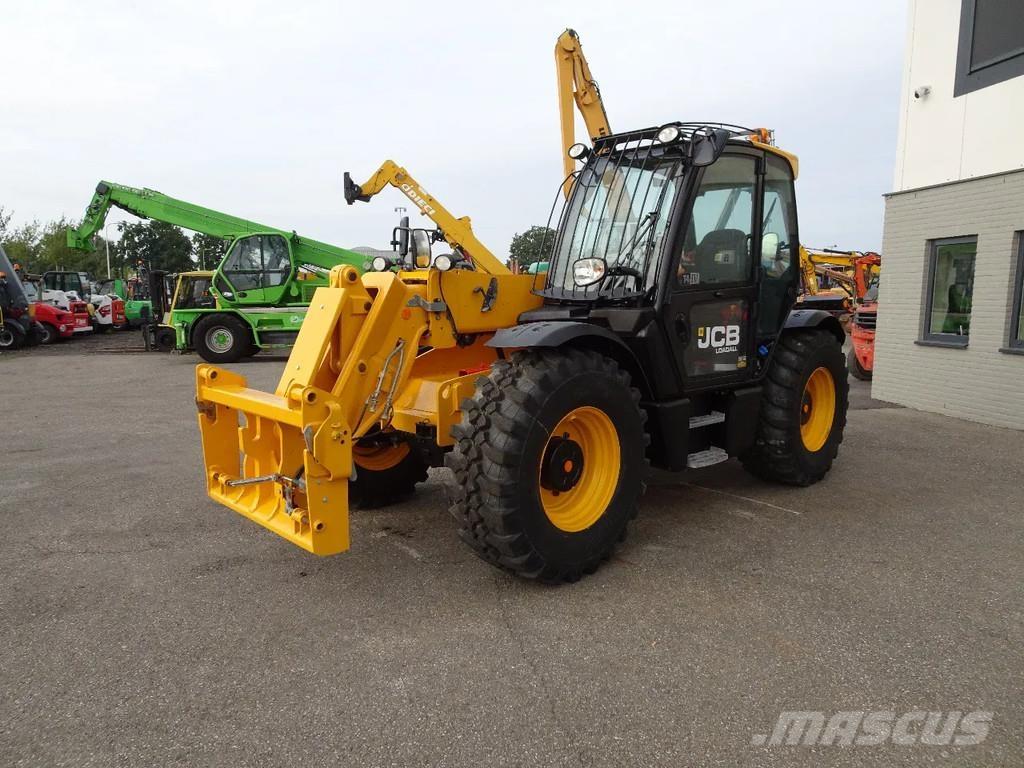 JCB 531-70 مناولات متداخلة