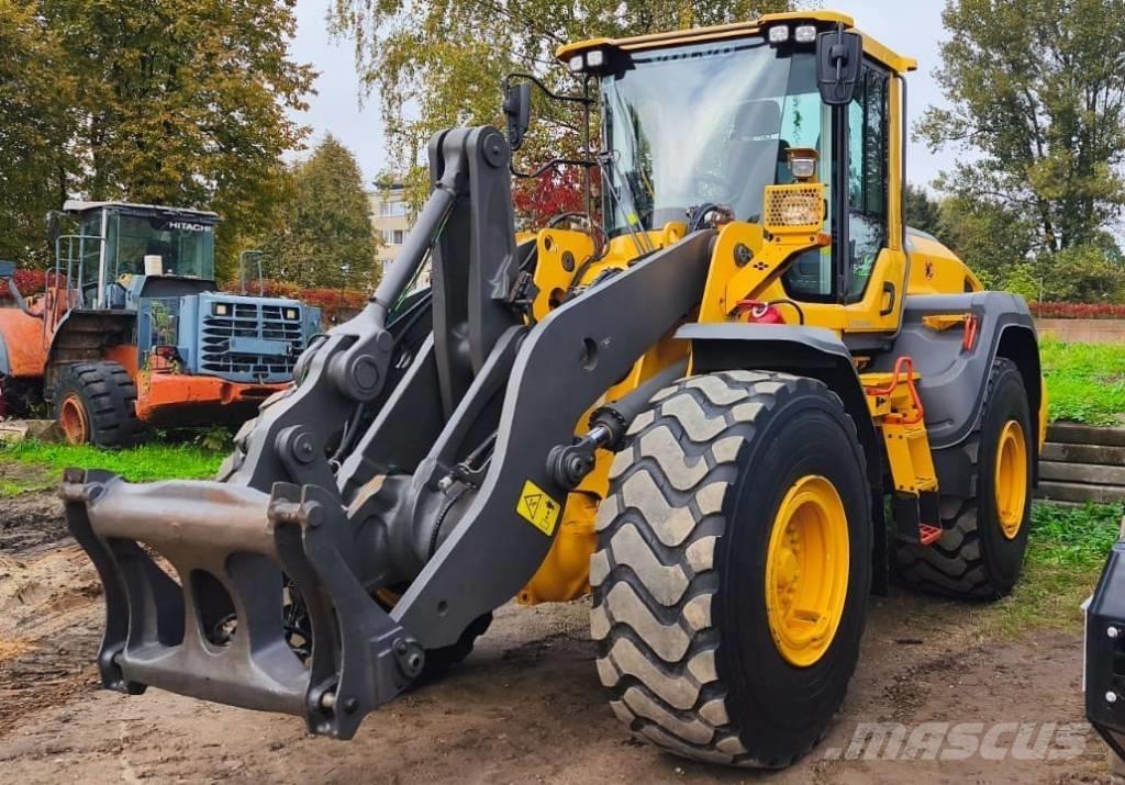 Volvo L 110 H لوادر بعجل