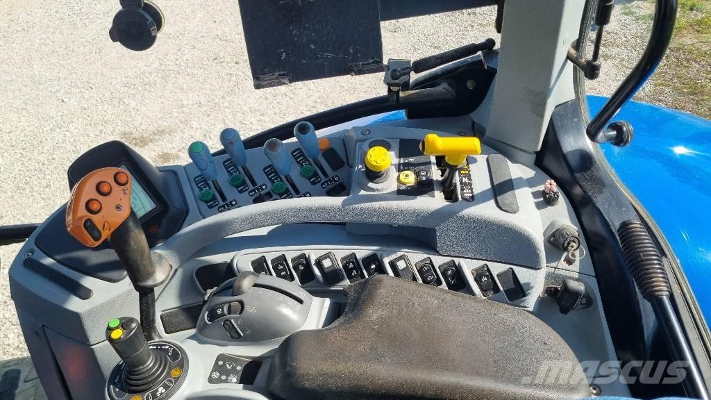 New Holland T6080 الجرارات