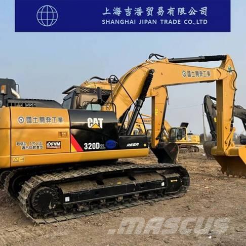CAT 320 D حفارات زحافة