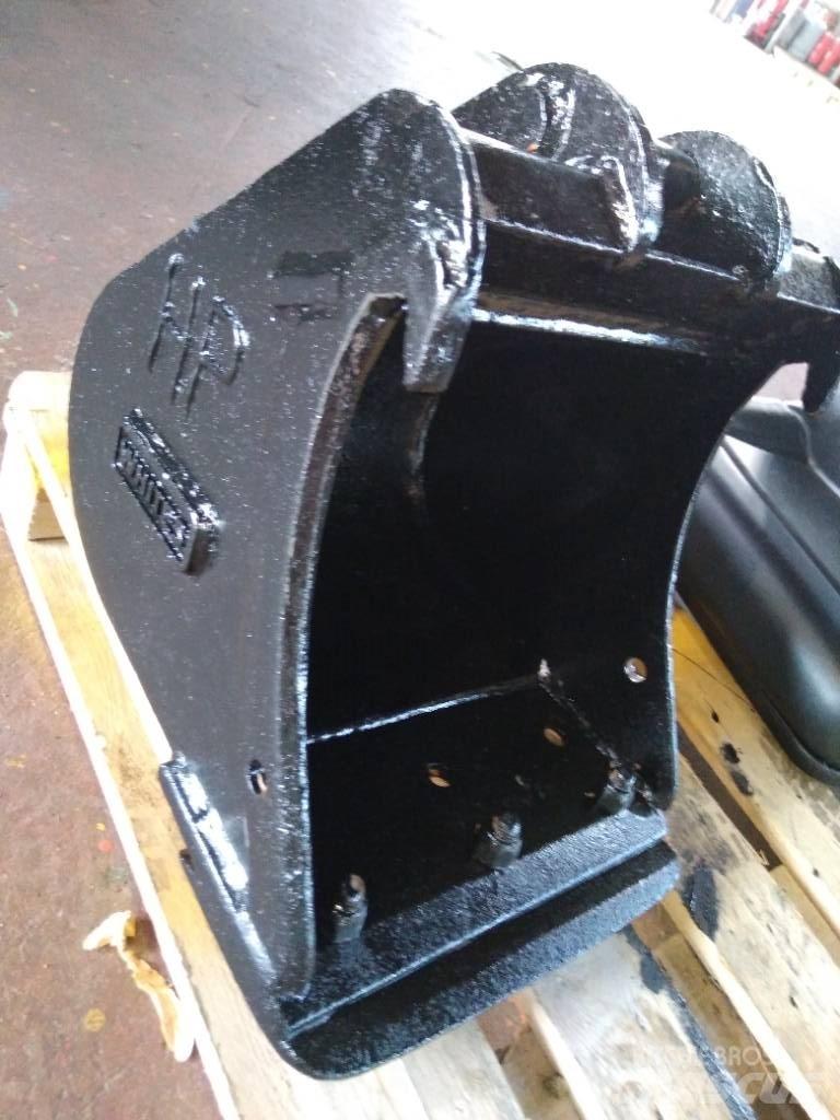 CAT 301.7 D حفارات صغيرة أقل من 7 طن (حفارات صغيرة)