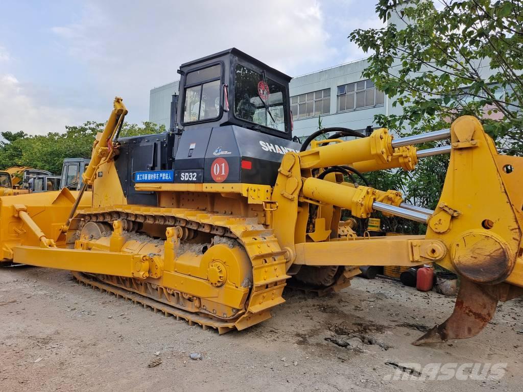 Shantui SD 32 بلدوزرات مجنزرة