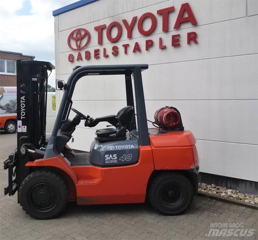 Toyota 02-7FG35 شاحنات LPG