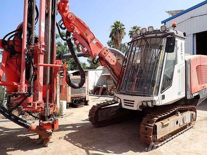 Sandvik DP1100I معدات الثقب السطحي