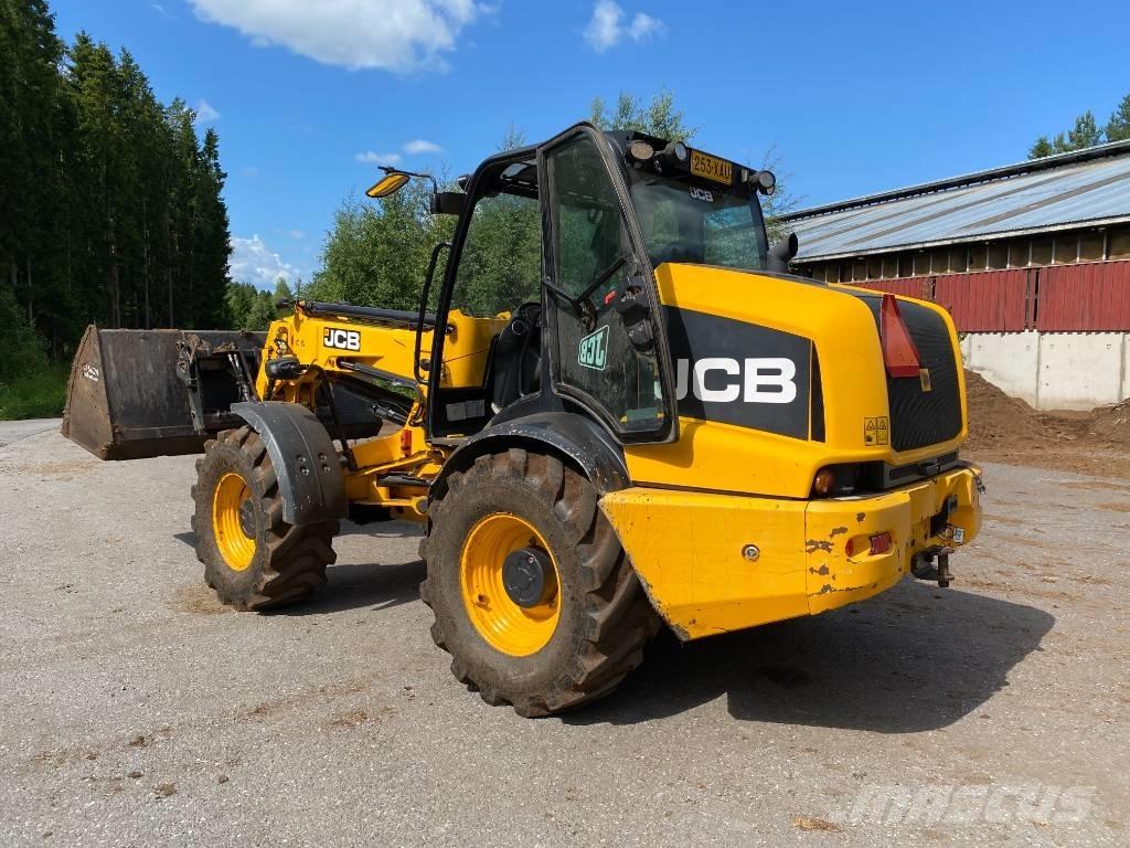 JCB TM320S معدات مناولة لأغراض الزراعة