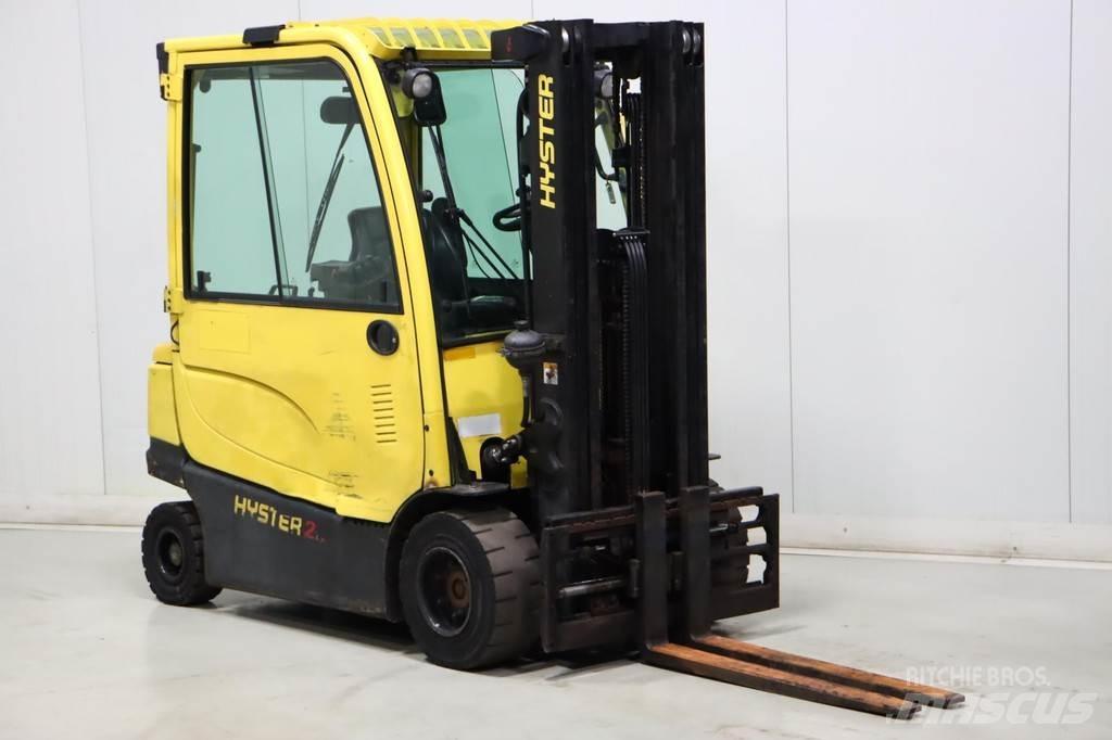 Hyster J2.5XN شاحنات ذات رافعات شوكية تعمل بالكهرباء