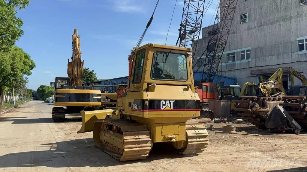 CAT D5G LGP بلدوزرات مجنزرة