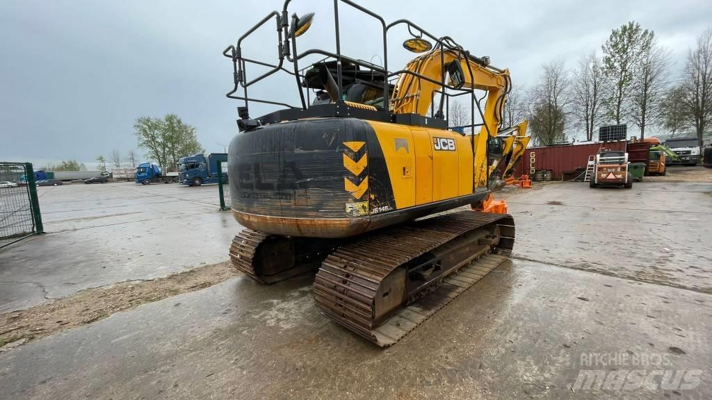 JCB JS 145 LC حفارات زحافة