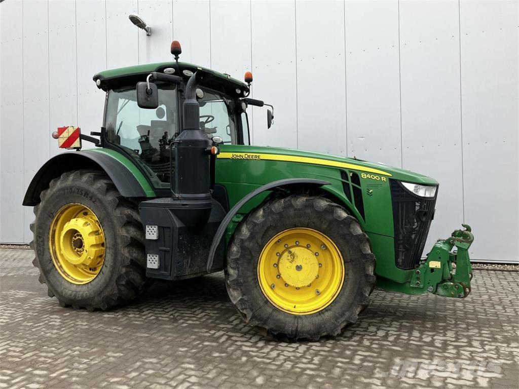 John Deere 8400R الجرارات