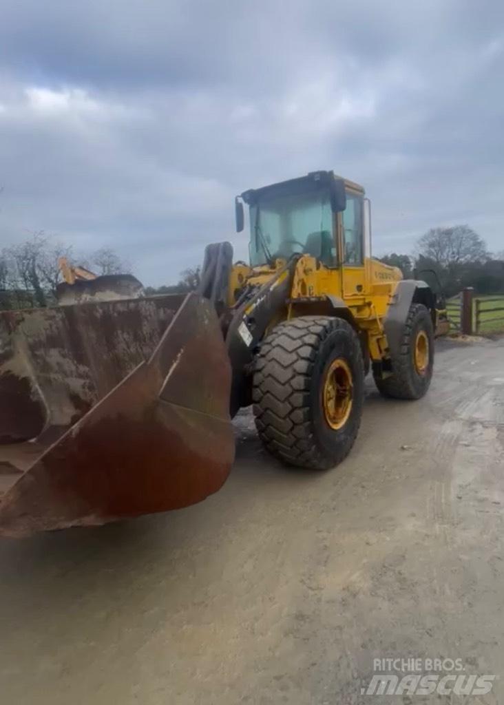 Volvo L 120 E لوادر بعجل